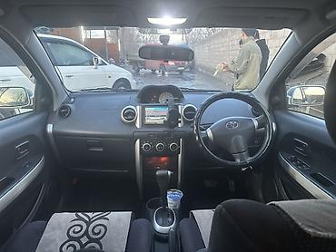 Toyota: Toyota ist: 2003 г., 1.3 л, Автомат, Бензин, Хэтчбэк — 5