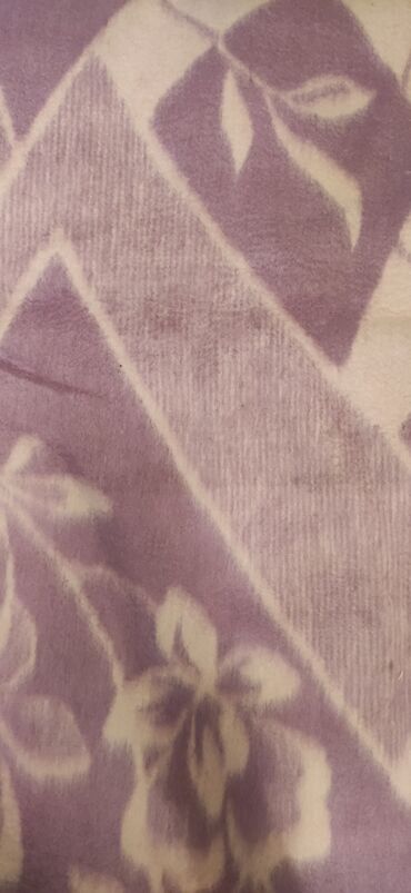 роза в горшке: Советское шерстяное одеяло, размер 140*200. Новое