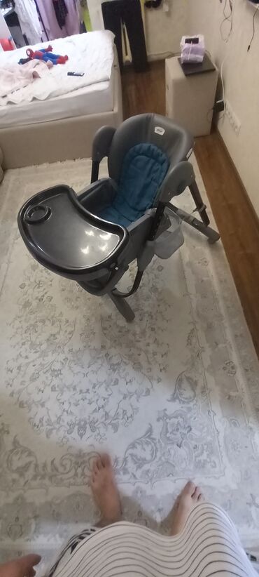 детские кресла для кормления: Столчик для кормлении детский.В отличном состоянии