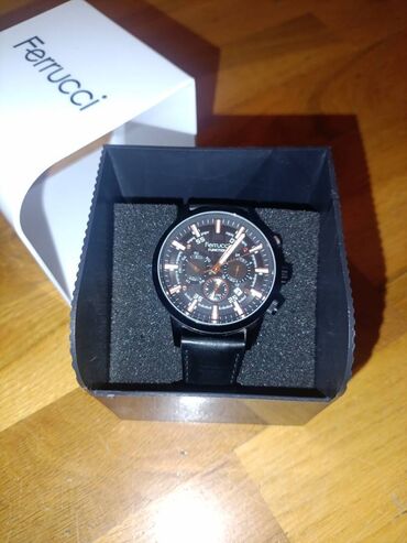 Qol saatları: 140 manata alınıb, təcili pula ehtiyac olduğu üçün 55 manata satılır — 6