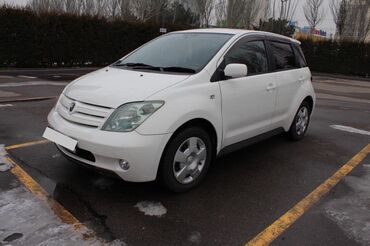 Toyota: Toyota ist: 2002 г., 1.5 л, Автомат, Бензин, Хэтчбэк