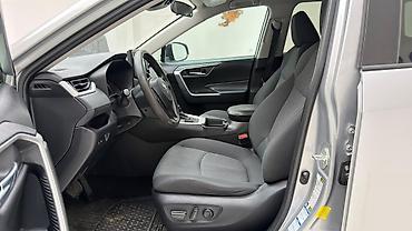 Toyota: Toyota RAV4: 2020 г., 2.5 л, Автомат, Бензин, Внедорожник — 8