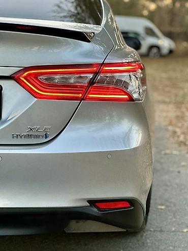 changan hybrid: Toyota Camry: 2020 г., 2.5 л, Вариатор, Гибрид, Седан — 7