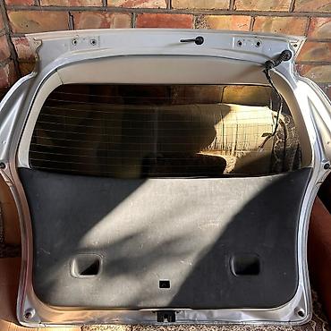 tayota spacio: Крышка багажника Toyota Corolla Spacio (надпись Spacio на панели) — 3
