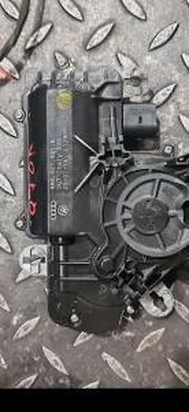 glava upravljaca: AUDI Q7 4M BRAVA MOTORIC GEPEKA 4M0827887B | Audi q7 q5 q3 q2 A1 A3 — 1