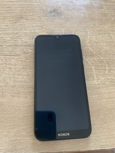 телефон realmi: Honor 8A Prime, Колдонулган, 32 GB, түсү - Кара, 2 SIM