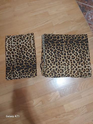 Текстиль: Parca eni 150sm.2 ededdi.biri 2m biri 150sm.her biri

10 m — 2