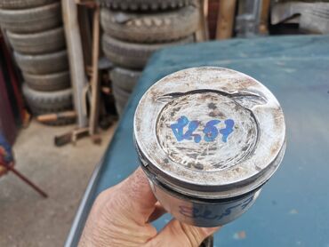 Auto delovi: Klipovi Lada 21213,21214i Niva 82.57mm 2 komada. Polovno, ocuvano — 12