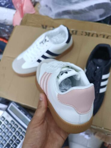 Patike: Adidas, 41 — 10