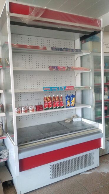 Digər biznes avadanlığı: Vitrin soyducu satilir Hündürlük 2.20 En 1.50 💰 550 azn endirim