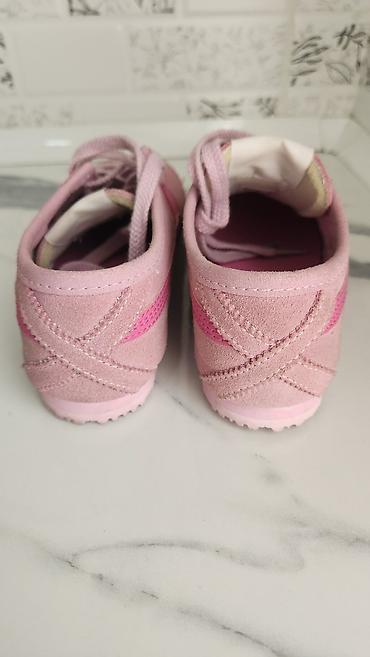 Кроссовки и спортивная обувь: Набор обуви: 1) Кроссовки черные - Универсальные, низкие - Верх — 4