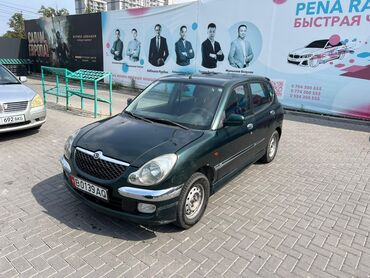 runx alex: Daihatsu Sirion: 2004 г., 1.3 л, Механика, Бензин, Хэтчбэк