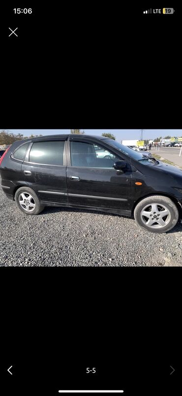 Nissan Almera Tino: 2002 г., 1.8 л, Механика, Бензин, Хэтчбэк