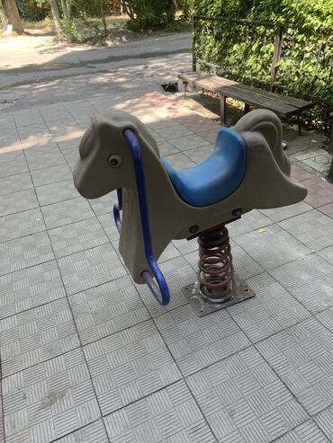 кресло качалка детское: Детская лошадка -качалка(на пружине) . Пластиковая