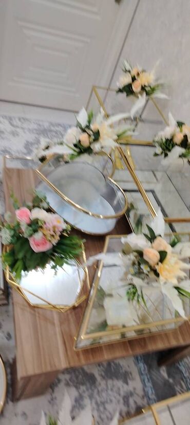 Xonçalar: Salam xonça yeni alınıb 1 dəfə istifadə olunub. Ehtiyac yoxdur — 3