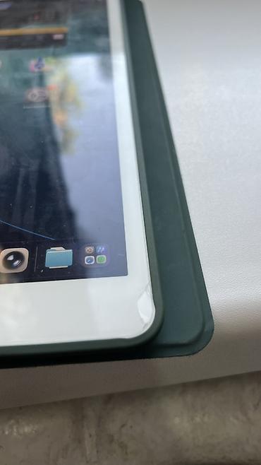 jack 4: Планшет, Apple, память 128 ГБ, 9" - 10", Wi-Fi, Б/у, Классический — 3