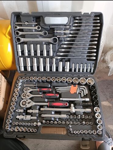промышленный сварочный аппарат: Набор инструментов TRIXFORCE 151-персон.Состояние отличное. Доставка