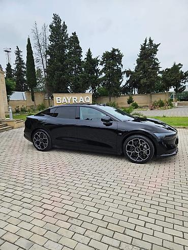 ağıllı dinamik: ZEEKR 001 – tam elektrikli fastbek kupe. Zərif qara rəngli kuzov — 4