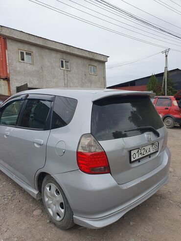 споллер на фит: Honda Fit: 2002 г., 1.3 л, Вариатор, Бензин