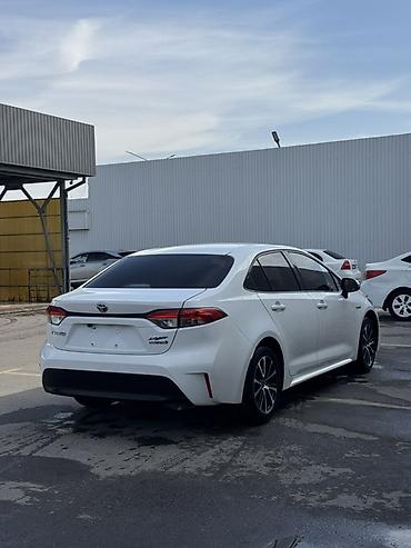 Продажа авто: Toyota Corolla: 2023 г., 1.8 л, Вариатор, Гибрид, Седан — 5