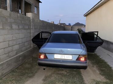 Mercedes-Benz: Mercedes-Benz W124: 1989 г., 2.3 л, Механика, Бензин, Седан — 2