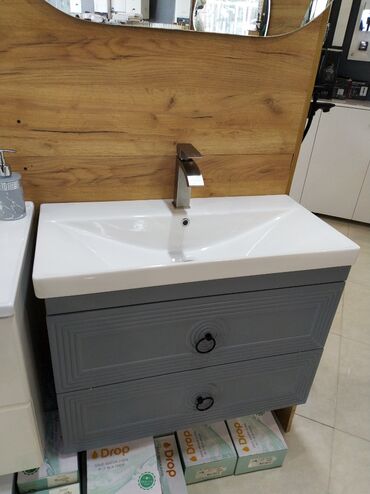 hamam ucun dolab: Vanna otağı üçün lavabo və şkaf dəsti - Üst hissə: parlaq ağ keramika