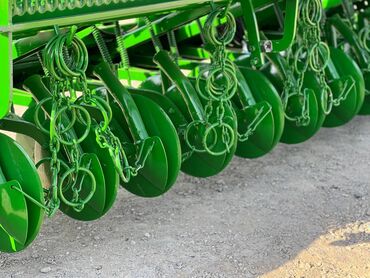 Toxum səpənlər: Özduman toxum səpən 2025 Tələsin 2025 model özdüman brendinə aid — 2