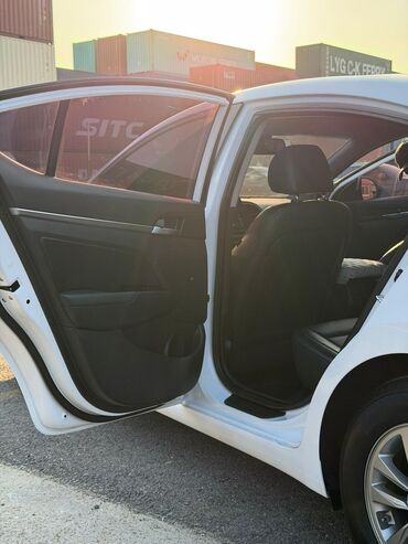 Hyundai: Hyundai Avante: 2019 г., 1.6 л, Автомат, Бензин, Седан — 9