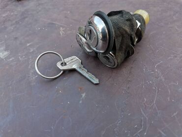 Auto delovi: Brave vrata i gepeka sa ključem Lada 2107 Riva, Lada 2105 br.1 — 6