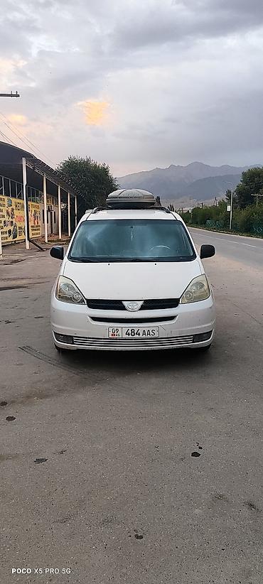 домкраты авто: Toyota Sienna: 2005 г., Минивэн — 8