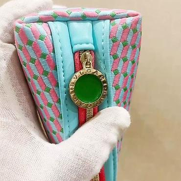 булгары кожа: Продаю косметичку Bulgari
Новые 
Есть 2 вида — 6
