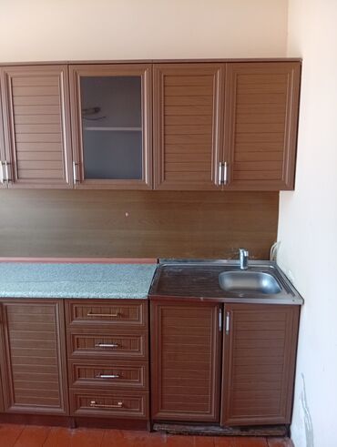 Uzunmüddətli kirayə mənzillər: Mənzilin 2-ci mərtəbəsində yerləşən, ayrıca girişli yaşayış sahəsi — 4