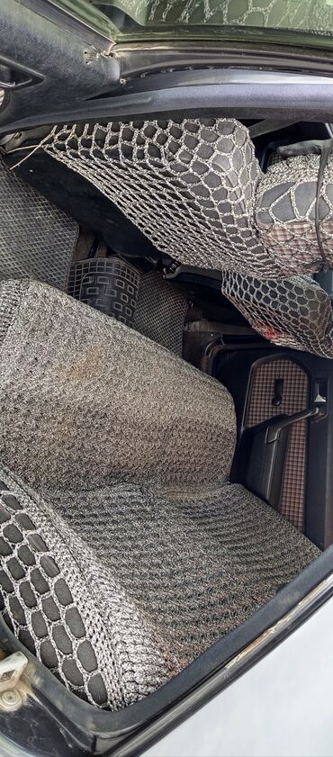 Mercedes-Benz: Mercedes-Benz 190 (W201): 1.8 l | 1991 il Sedan — 6