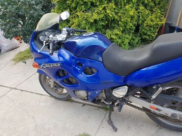 бак на мотоцикл: Спортбайк Suzuki, 600 куб. см, Бензин, Взрослый, Б/у