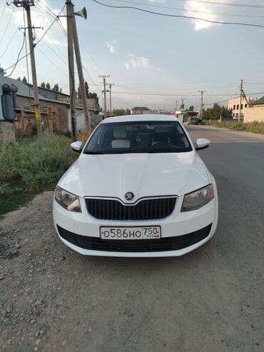 Skoda: Skoda Octavia: 2016 г., 1.6 л, Механика, Бензин, Хэтчбэк