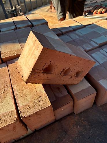 Строительный кирпич: Пустотелый, дырчатый, Жженый кирпич, 250x120x90 — 12