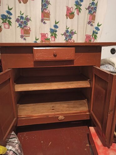 мебель в ванную на заказ: Кухонный Стол, цвет - Коричневый, Б/у