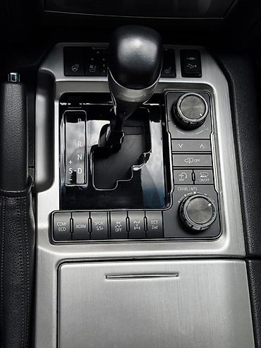 lend cruzer: Toyota Land Cruiser: 2020 г., 4.6 л, Автомат, Бензин, Внедорожник — 8
