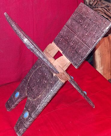 часы с боем: Qedimi Firuze Qaşlarla işlemeli Quran Oxumaq üçün Patstavka at lalafo.az часы с боем: Qedimi Firuze Qaşlarla işlemeli Quran Oxumaq üçün Patstavka