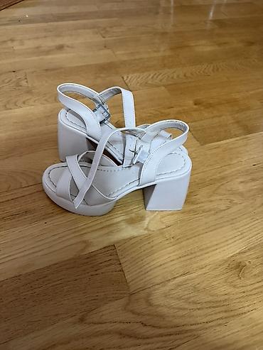 FLO, Ölçü: 36, rəng - Ağ, Yeni lalafo.az -da FLO, Ölçü: 36, rəng - Ağ, Yeni