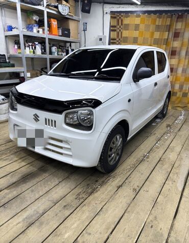 Suzuki: Suzuki Alto: 2015 г., 0.7 л, Робот, Бензин, Хэтчбэк