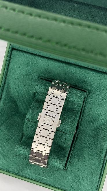 dizel saat: Audemars Piguet üslubunda yaşıl siferblatlı qol saatı. Saatın dizaynı — 5