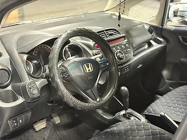 alba: Honda Jazz: 2011 г., Автомат, Бензин — 4