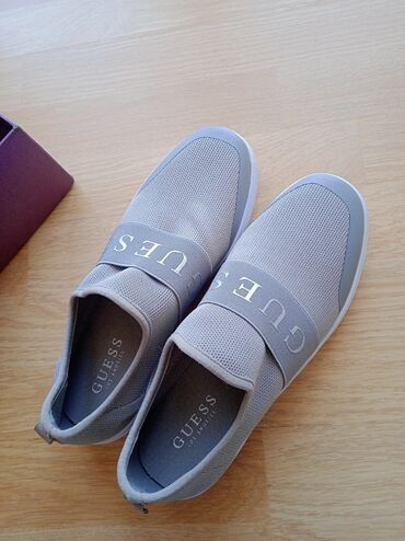 Другая женская обувь: Продается новая обувь. Размер 38. Босоножки 2600с. Слипоны (оригинал — 3