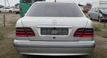 глушитель на степ: Бампер Арткы Mercedes-Benz, Колдонулган, Оригинал