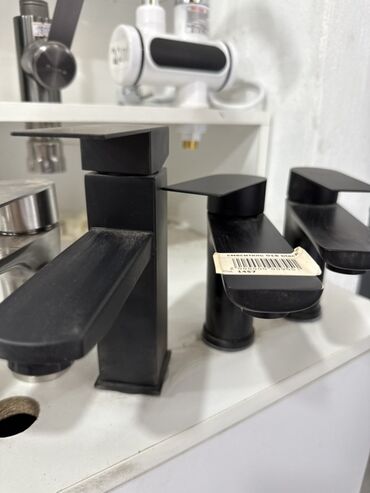 чёрный краска матовый: Смесители для раковины/умывальника в матовом черном цвете