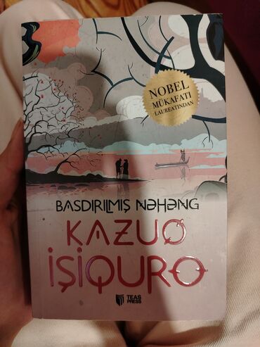 Bədii ədəbiyyat: Gördüyünüz bütün kitablar satılır. Hər biri üzərindəkinin YARI — 2