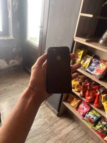 internet ucun nomreler: IPhone 7, 32 GB, Qara, Zəmanət, Barmaq izi, Simsiz şarj