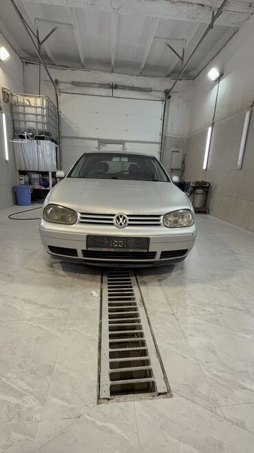 golf vento: Volkswagen Golf: 1999 г., 2 л, Автомат, Бензин, Хетчбек