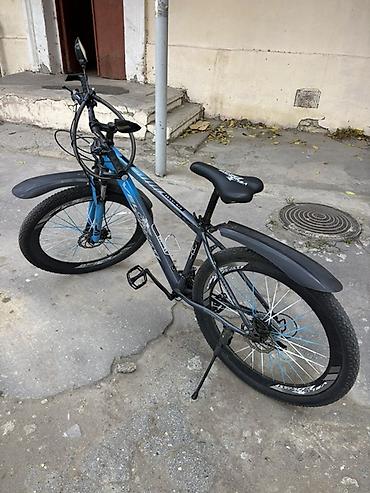 Спортивные велосипеды: Şəhər və yüngül yolsuzluq üçün uyğun dağ tipli velosiped. Şəkillərdə — 3